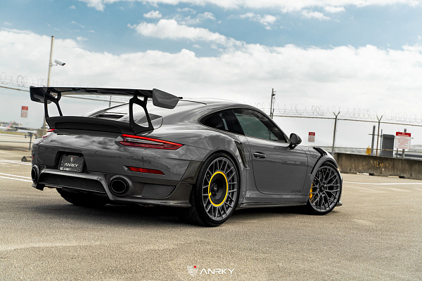 Фото дисков Anrky AN20 Aerosport Глянцевый графит на Porsche 911 VII