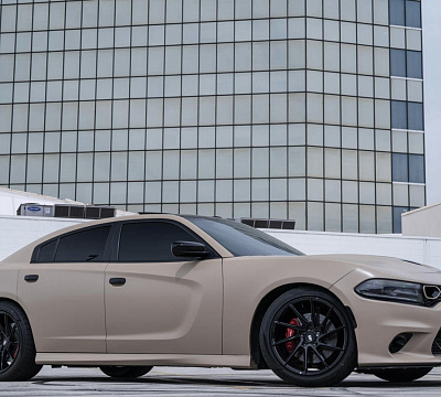 Фото дисков Savini BM15 на Dodge Charger VII