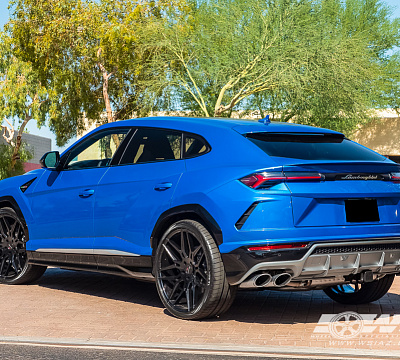Фото дисков Giovanna Bogota на Lamborghini Urus
