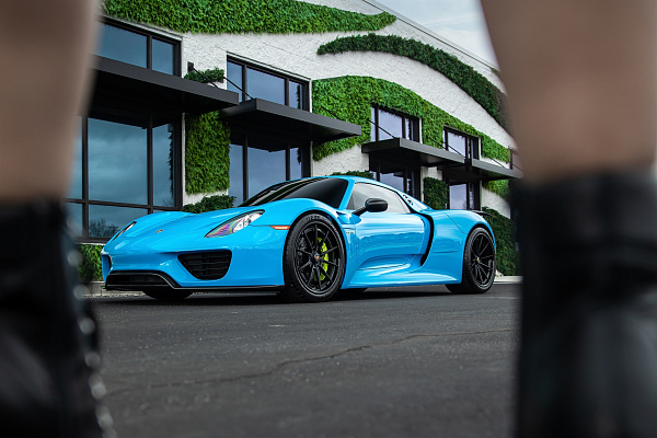 Фото дисков Anrky AN38 Черный сатин на Porsche 918 Spyder