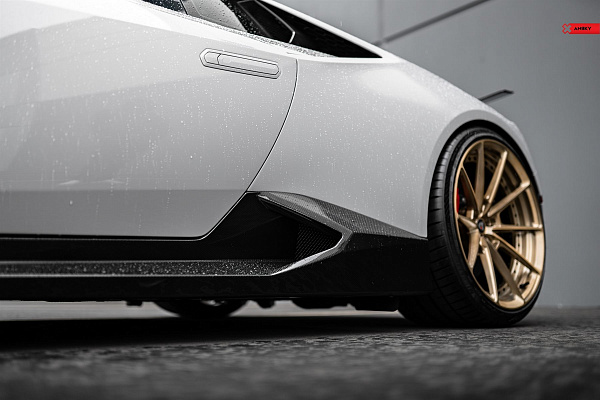 Фото дисков Anrky AN28 Глянцевое темное золото на Lamborghini Huracan