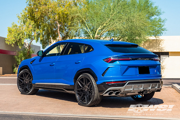 Фото дисков Giovanna Bogota Черный глянец на Lamborghini Urus