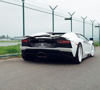 Фото дисков 1886 Wheels S009 на Lamborghini Aventador