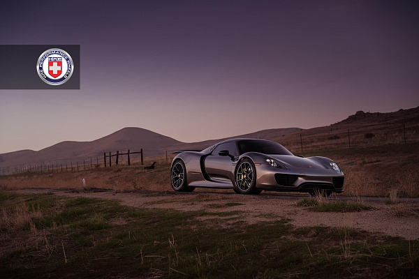 Фото дисков HRE P101 Черный глянец на Porsche 918 Spyder