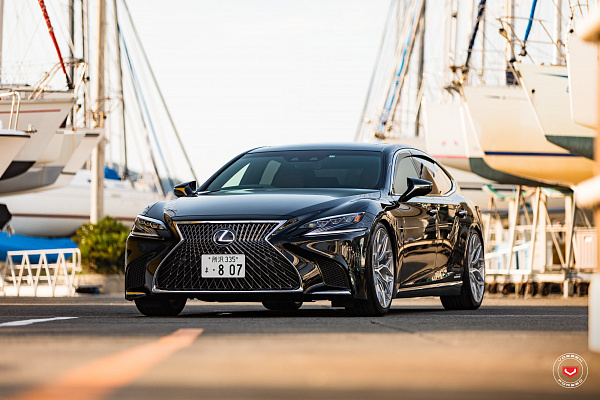 Фото дисков Vossen S17-01 Глянцевый лак на Lexus LS IV