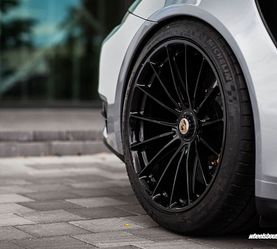 Фото дисков HRE P103 на Porsche 911 VII