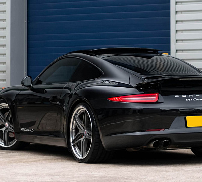 Фото дисков HRE S107 на Porsche 911 VII