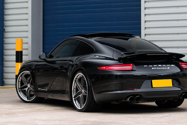 Фото дисков HRE S107 Сатиновый графит на Porsche 911 VII