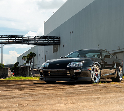 Фото дисков Strasse Wheels S5 Track на Toyota Supra A80