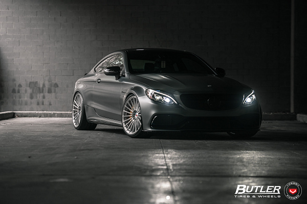Фото дисков Vossen S17-04 Глянцевый темный лак на Mercedes-Benz C-Class (W205)