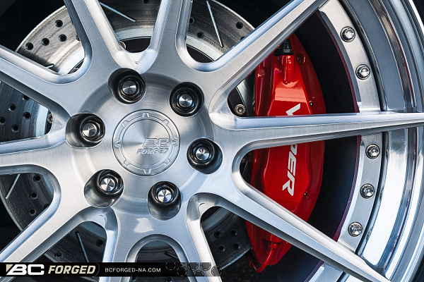 Фото дисков BC Forged HCS04 Глянцевый лак на Dodge Viper
