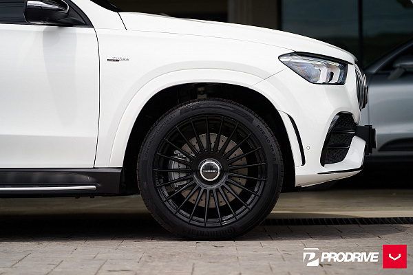 Фото дисков Vossen HF-8 Черный глянец на Mercedes-Benz GLE II