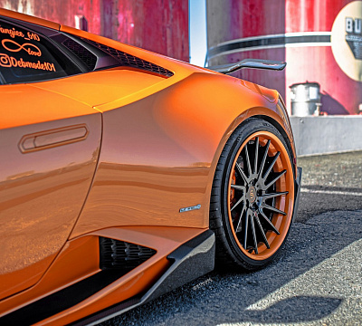 Фото дисков Strasse Wheels SV15T Deep Concave FS на Lamborghini Huracan
