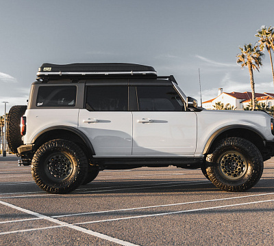 Фото дисков Black Rhino FUJI на Ford Bronco