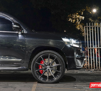 Фото дисков Vossen HF-3 на Toyota Land Cruiser 200