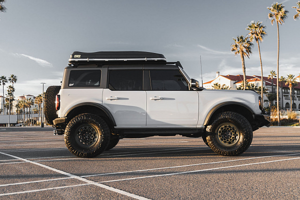 Фото дисков Black Rhino FUJI  на Ford Bronco