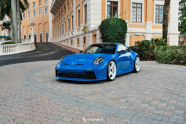 Фото дисков Anrky AN27 Белый глянец на Porsche 911 VIII