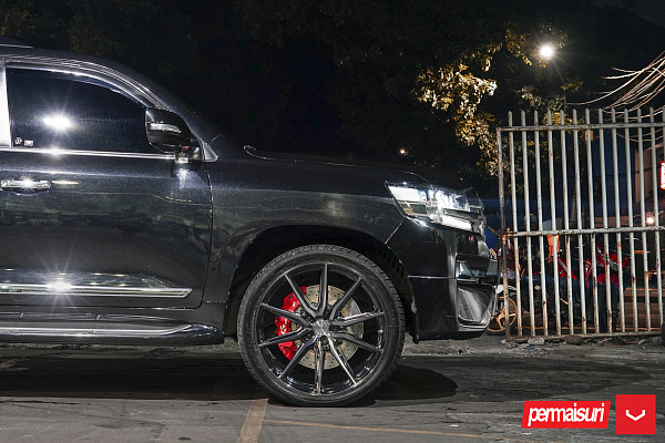 Фото дисков Vossen HF-3 Алмазная проточка на Toyota Land Cruiser 200