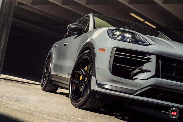 Фото дисков Vossen EVO-3 Черный глянец на Porsche Cayenne III