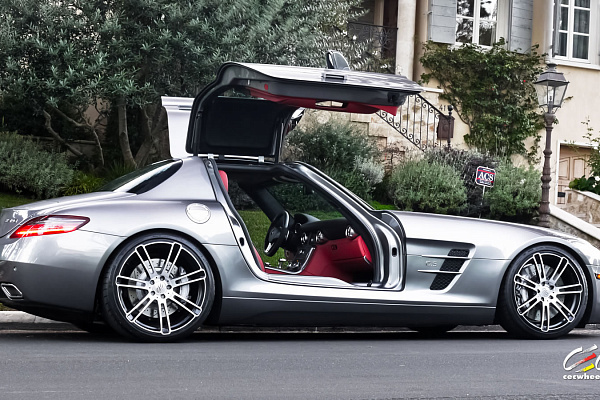 Фото дисков CEC C883 Сатиновый лак на Mercedes-Benz SLS AMG