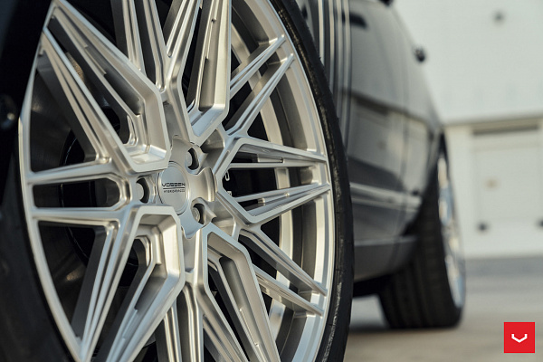 Фото дисков Vossen HF-7 Серебро на Land Rover Range Rover IV