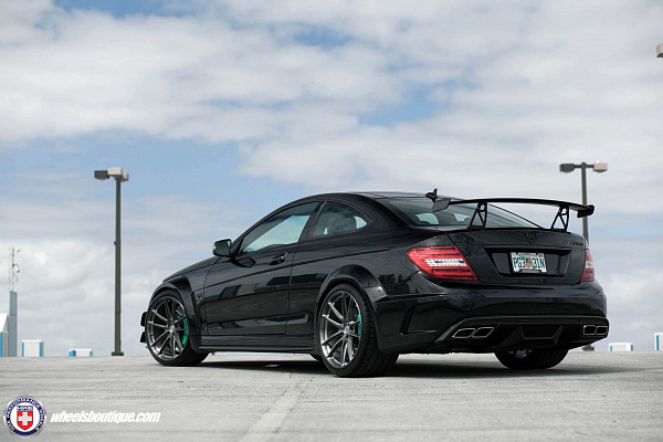 Фото дисков HRE P104 Глянцевый темный лак на Mercedes-Benz C-Class (W204)