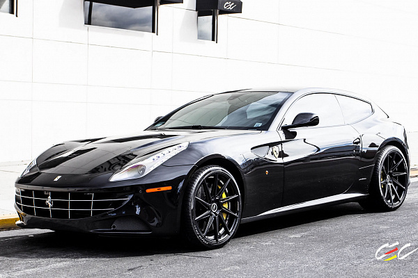 Фото дисков CEC C26 Черный сатин на Ferrari FF