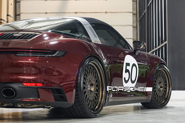Фото дисков HRE 501 Сатиновая бронза на Porsche 911 VIII