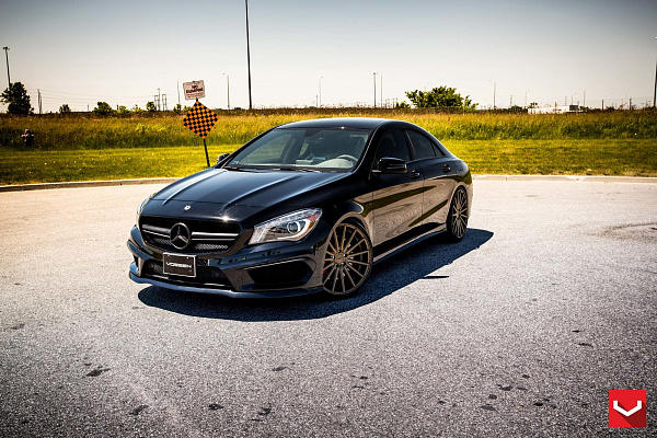 Фото дисков Vossen VFS-2 Сатиновое темное золото на Mercedes-Benz CLA (C117, X117)