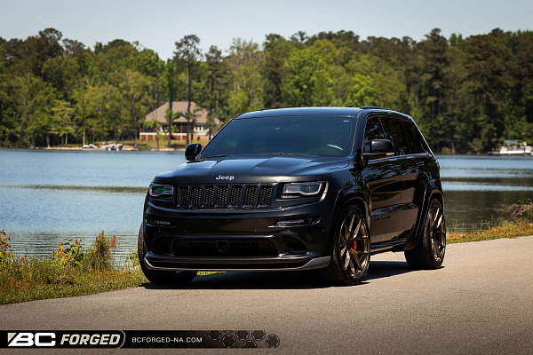 Фото дисков BC Forged RZ21 Глянцевая бронза на Jeep Grand Cherokee IV