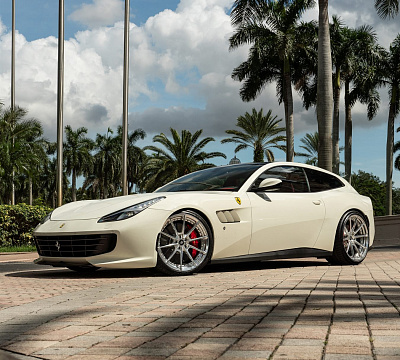 Фото дисков Anrky AN28 на Ferrari GTC4Lusso