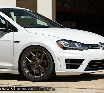 Фото дисков BC Forged RZ21 на Volkswagen Golf VII