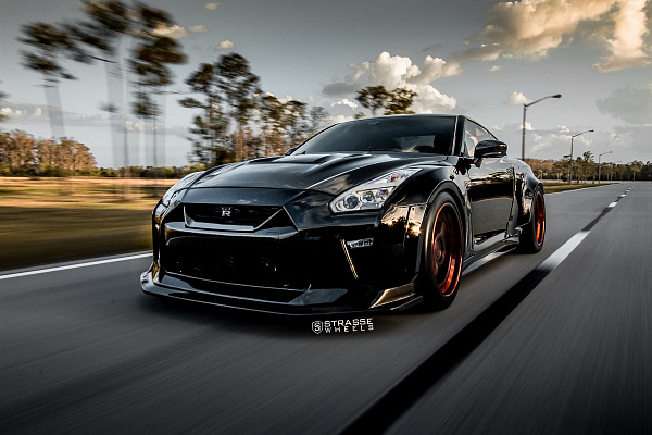 Nissan GT-R