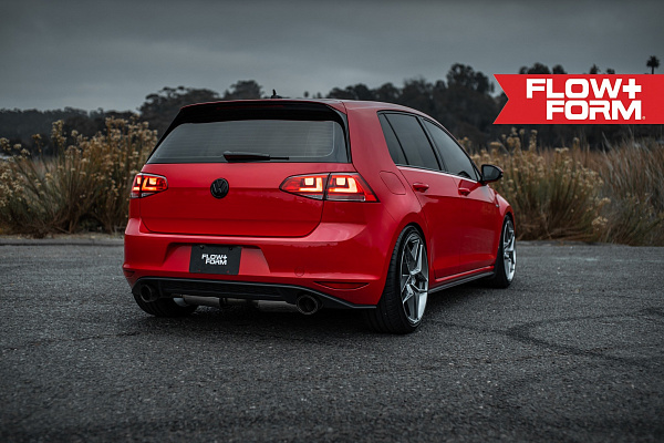 Фото дисков HRE FF11 Глянцевый графит на Volkswagen Golf VII