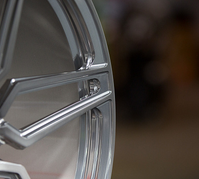 Vossen M-X1