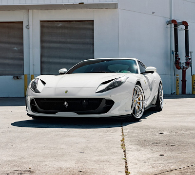 Фото дисков Anrky AN28 на Ferrari 812
