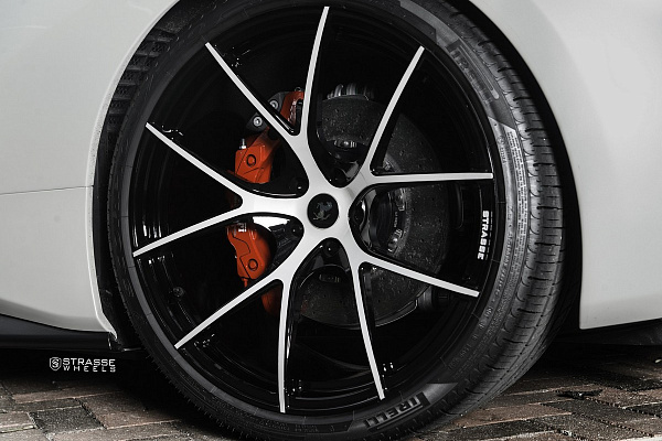 Фото дисков Strasse Wheels SM5R Deep Concave Monoblock Другой цвет на Ferrari 488