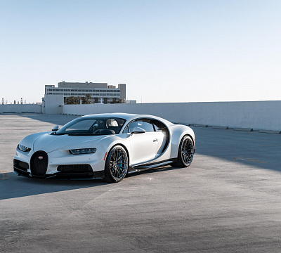 Фото дисков HRE P103 на Bugatti Chiron
