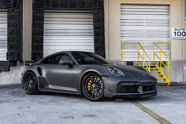 Фото дисков Strasse Wheels SV15 Deep Concave FS Черный глянец на Porsche 911 VIII