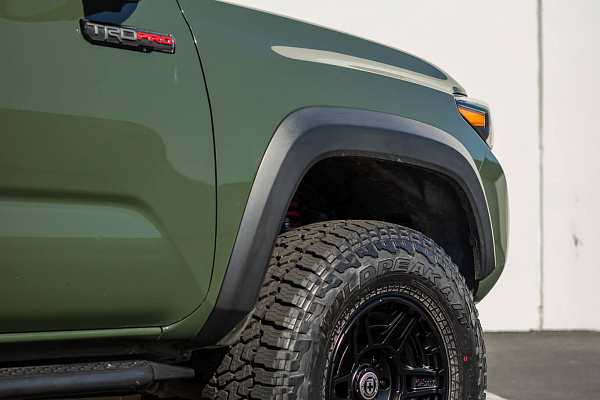 Фото дисков HRE FT1 Черный сатин на Toyota Tacoma III