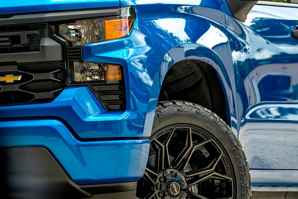 Фото дисков 4PLAY 4P83 Черный глянец на Chevrolet Silverado IV