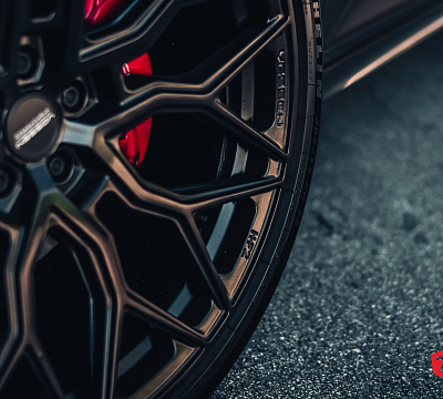 Фото дисков Vossen HF-2 на Porsche Macan I
