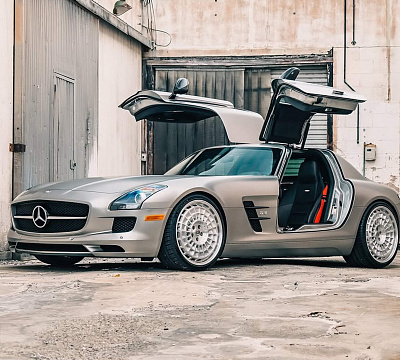 Фото дисков HRE 515 GTM на Mercedes-Benz SLS AMG
