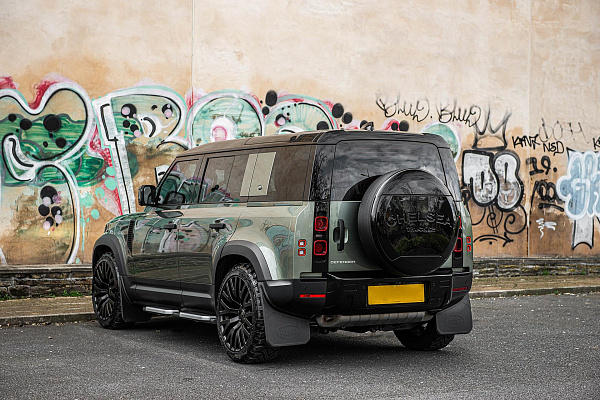 Фото дисков Kahn Kahn RS Черный сатин на Land Rover Defender II