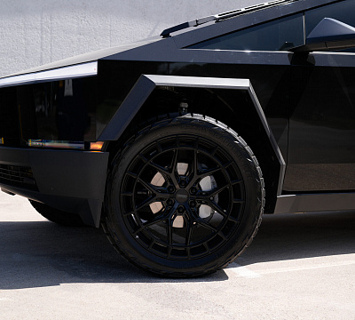 Фото дисков Vossen HFX-1 (6-Lug) на Tesla Cybertruck