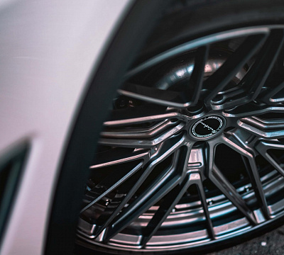 Фото дисков Brixton Forged VL4 на BMW X5/X5 M (G05/G18/F95)