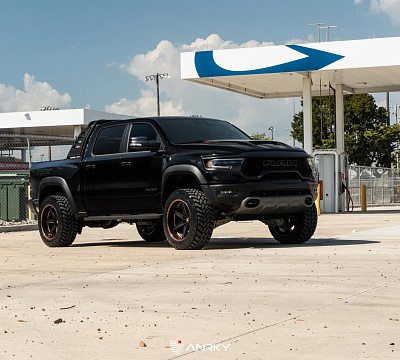 Фото дисков Anrky AN36-S на Ram 1500 V