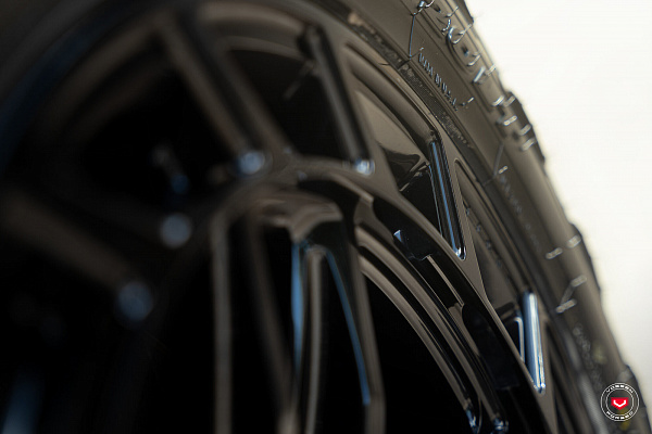 Фото дисков Vossen LC3-03T Черный глянец на Mercedes-Benz G-Class III
