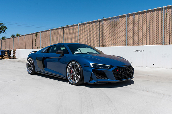 Фото дисков HRE S101 Глянцевый темный лак на Audi R8 (4S)
