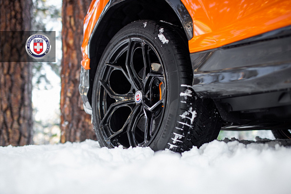 Фото дисков HRE P111SC Черный глянец на Lamborghini Urus